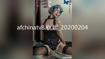 高颜值三妖姬TS时诗君君和两姐妹，酒店淫荡 互相握着对方的美妖棒活塞运动 淫荡地俯身吃鸡 场面刺激爆炸死了！